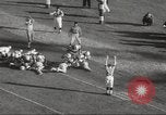 Standbild Fußballspiel Chicago Illinois USA, 1963, aus Sekunde 42 historischem Filmmaterial Videoclip 65675062496
