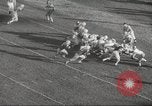 Standbild Fußballspiel Chicago Illinois USA, 1963, aus Sekunde 56 historischem Filmmaterial Videoclip 65675062496