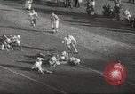 Standbild Fußballspiel Chicago Illinois USA, 1963, aus Sekunde 59 historischem Filmmaterial Videoclip 65675062496