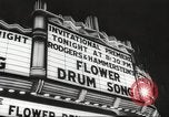 Standbild film Premier Los Angeles California USA, 1961, aus Sekunde 10 historischem Filmmaterial Videoclip 65675062501