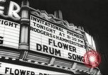 Standbild film Premier Los Angeles California USA, 1961, aus Sekunde 11 historischem Filmmaterial Videoclip 65675062501