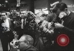 Standbild film Premier Los Angeles California USA, 1961, aus Sekunde 22 historischem Filmmaterial Videoclip 65675062501