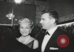 Standbild film Premier Los Angeles California USA, 1961, aus Sekunde 35 historischem Filmmaterial Videoclip 65675062501