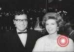 Standbild film Premier Los Angeles California USA, 1961, aus Sekunde 39 historischem Filmmaterial Videoclip 65675062501