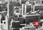 Immagine di Sullo skyline di Chicago e O'Leary home Chicago Illinois USA, 1955, secondo 23 filmato di repertorio 65675062509