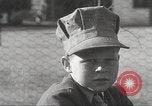 Image Les enfants voyagent sur le train tiré par petite locomotive Waltham Massachusetts USA, 1932, de la seconde 14 séquences d'archives historiques vidéo 65675062519