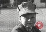 Image Les enfants voyagent sur le train tiré par petite locomotive Waltham Massachusetts USA, 1932, de la seconde 15 séquences d'archives historiques vidéo 65675062519