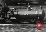 Image Les enfants voyagent sur le train tiré par petite locomotive Waltham Massachusetts USA, 1932, de la seconde 29 séquences d'archives historiques vidéo 65675062519