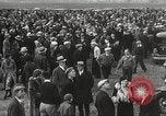 Standbild Tauben freigegeben Jackson Heights Long Island New York USA, 1932, aus Sekunde 29 historischem Filmmaterial Videoclip 65675062521