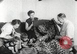 Image tapis de peau de Fourrure Léopard massives en provenance de la Corée Pueblo Colorado USA, 1951, de la seconde 6 séquences d'archives historiques vidéo 65675062527