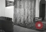 Image tapis de peau de Fourrure Léopard massives en provenance de la Corée Pueblo Colorado USA, 1951, de la seconde 13 séquences d'archives historiques vidéo 65675062527