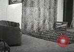 Image tapis de peau de Fourrure Léopard massives en provenance de la Corée Pueblo Colorado USA, 1951, de la seconde 14 séquences d'archives historiques vidéo 65675062527