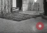 Image tapis de peau de Fourrure Léopard massives en provenance de la Corée Pueblo Colorado USA, 1951, de la seconde 19 séquences d'archives historiques vidéo 65675062527