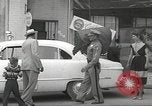 Image tapis de peau de Fourrure Léopard massives en provenance de la Corée Pueblo Colorado USA, 1951, de la seconde 30 séquences d'archives historiques vidéo 65675062527