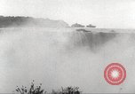 Standbild William Hill Tod in Niagara Falls Zylinder Kanada Niagara Falls, 1951, aus Sekunde 5 historischem Filmmaterial Videoclip 65675062531