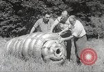Standbild William Hill Tod in Niagara Falls Zylinder Kanada Niagara Falls, 1951, aus Sekunde 8 historischem Filmmaterial Videoclip 65675062531