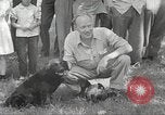 Standbild William Hill Tod in Niagara Falls Zylinder Kanada Niagara Falls, 1951, aus Sekunde 16 historischem Filmmaterial Videoclip 65675062531
