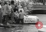 Standbild William Hill Tod in Niagara Falls Zylinder Kanada Niagara Falls, 1951, aus Sekunde 21 historischem Filmmaterial Videoclip 65675062531