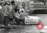 Standbild William Hill Tod in Niagara Falls Zylinder Kanada Niagara Falls, 1951, aus Sekunde 22 historischem Filmmaterial Videoclip 65675062531