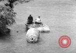 Standbild William Hill Tod in Niagara Falls Zylinder Kanada Niagara Falls, 1951, aus Sekunde 28 historischem Filmmaterial Videoclip 65675062531