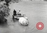 Standbild William Hill Tod in Niagara Falls Zylinder Kanada Niagara Falls, 1951, aus Sekunde 31 historischem Filmmaterial Videoclip 65675062531