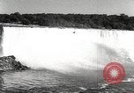 Standbild William Hill Tod in Niagara Falls Zylinder Kanada Niagara Falls, 1951, aus Sekunde 36 historischem Filmmaterial Videoclip 65675062531