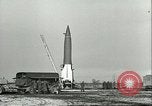 Standbild V-2 Raketen Deutschland, 1943, aus Sekunde 9 historischem Filmmaterial Videoclip 65675062545