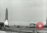 Standbild V-2 Raketen Deutschland, 1943, aus Sekunde 19 historischem Filmmaterial Videoclip 65675062545