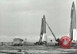 Standbild V-2 Raketen Deutschland, 1943, aus Sekunde 26 historischem Filmmaterial Videoclip 65675062545