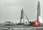 Standbild V-2 Raketen Deutschland, 1943, aus Sekunde 27 historischem Filmmaterial Videoclip 65675062545