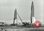 Standbild V-2 Raketen Deutschland, 1943, aus Sekunde 29 historischem Filmmaterial Videoclip 65675062545