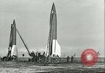 Standbild V-2 Raketen Deutschland, 1943, aus Sekunde 36 historischem Filmmaterial Videoclip 65675062545