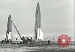 Standbild V-2 Raketen Deutschland, 1943, aus Sekunde 40 historischem Filmmaterial Videoclip 65675062545