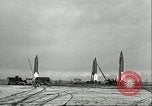 Standbild V-2 Raketen Deutschland, 1943, aus Sekunde 54 historischem Filmmaterial Videoclip 65675062545