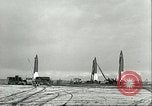 Standbild V-2 Raketen Deutschland, 1943, aus Sekunde 57 historischem Filmmaterial Videoclip 65675062545