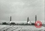 Standbild V-2 Raketen Deutschland, 1943, aus Sekunde 58 historischem Filmmaterial Videoclip 65675062545