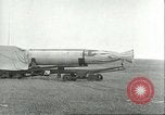 Immagine di Lancio simulato di tedesco A-4 missile Peenemunde Germania, 1943, secondo 13 filmato di repertorio 65675062546