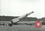 Immagine di Lancio simulato di tedesco A-4 missile Peenemunde Germania, 1943, secondo 60 filmato di repertorio 65675062546