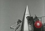 Standbild A-4 Raketen Peenemunde Deutschland, 1943, aus Sekunde 42 historischem Filmmaterial Videoclip 65675062548