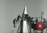 Standbild A-4 Raketen Peenemunde Deutschland, 1943, aus Sekunde 52 historischem Filmmaterial Videoclip 65675062548