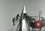Standbild A-4 Raketen Peenemunde Deutschland, 1943, aus Sekunde 53 historischem Filmmaterial Videoclip 65675062548