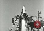 Standbild A-4 Raketen Peenemunde Deutschland, 1943, aus Sekunde 61 historischem Filmmaterial Videoclip 65675062548