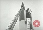 Standbild A-4 Rakete Ostvorpommern Deutschland, 1943, aus Sekunde 41 historischem Filmmaterial Videoclip 65675062549