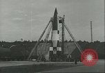 Standbild A-4 Rakete Ostvorpommern Deutschland, 1943, aus Sekunde 44 historischem Filmmaterial Videoclip 65675062549