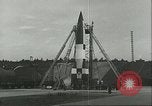 Standbild A-4 Rakete Ostvorpommern Deutschland, 1943, aus Sekunde 47 historischem Filmmaterial Videoclip 65675062549