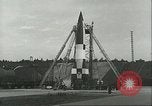 Standbild A-4 Rakete Ostvorpommern Deutschland, 1943, aus Sekunde 49 historischem Filmmaterial Videoclip 65675062549