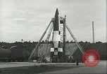 Standbild A-4 Rakete Ostvorpommern Deutschland, 1943, aus Sekunde 52 historischem Filmmaterial Videoclip 65675062549