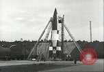 Standbild A-4 Rakete Ostvorpommern Deutschland, 1943, aus Sekunde 60 historischem Filmmaterial Videoclip 65675062549