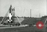Standbild A-4 Rakete Peenemunde Deutschland, 1943, aus Sekunde 40 historischem Filmmaterial Videoclip 65675062550