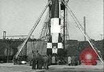 Standbild A-4 Rakete Peenemunde Deutschland, 1943, aus Sekunde 52 historischem Filmmaterial Videoclip 65675062550